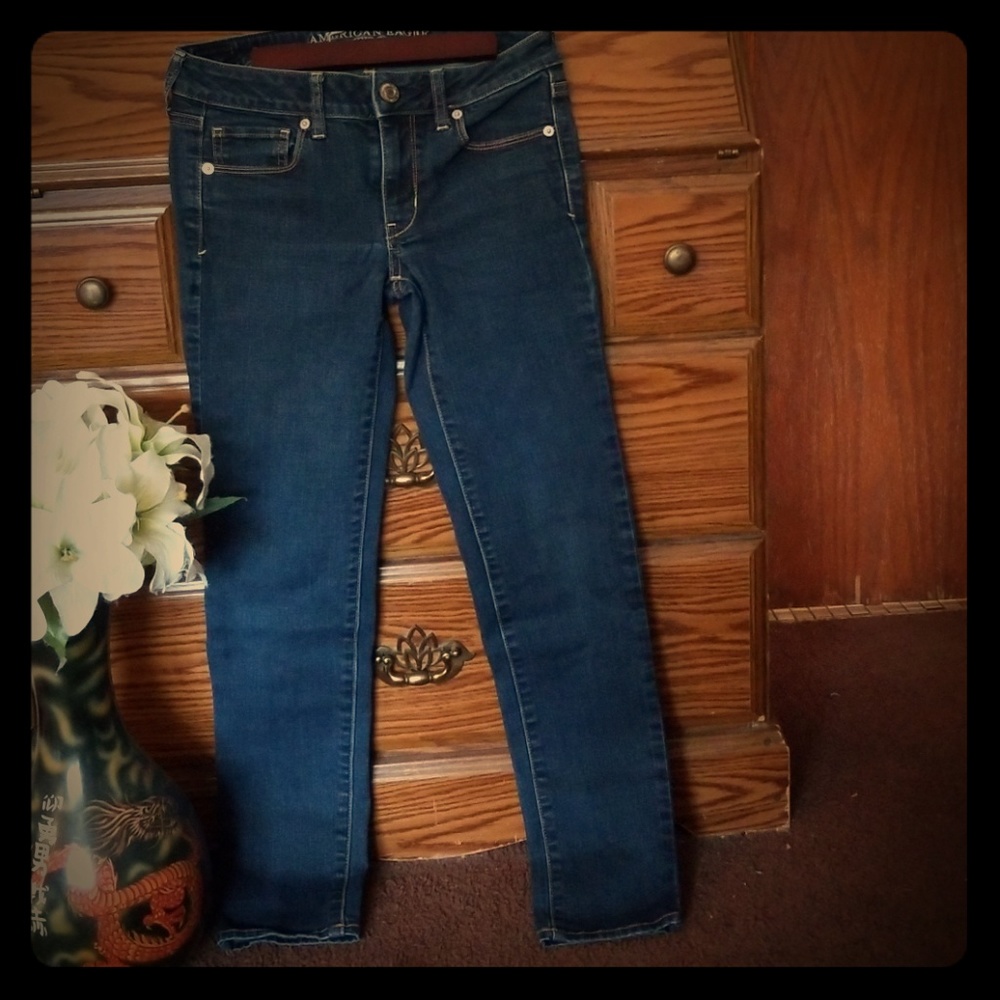 Super skinny jeans by: American Eagle